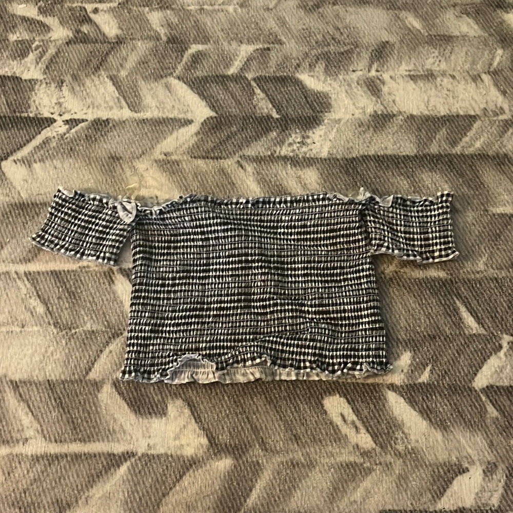 Black and white gingham PacSun top